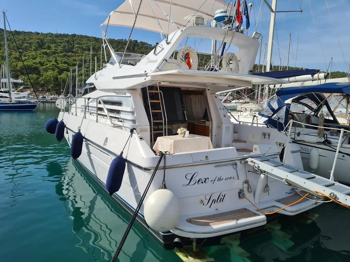 Luxury Yacht - Lex Of The Seas contacts