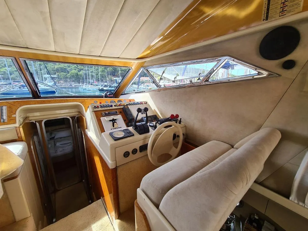 Botel Luxury Yacht - Lex Of The Seas Hotel Split Croatia