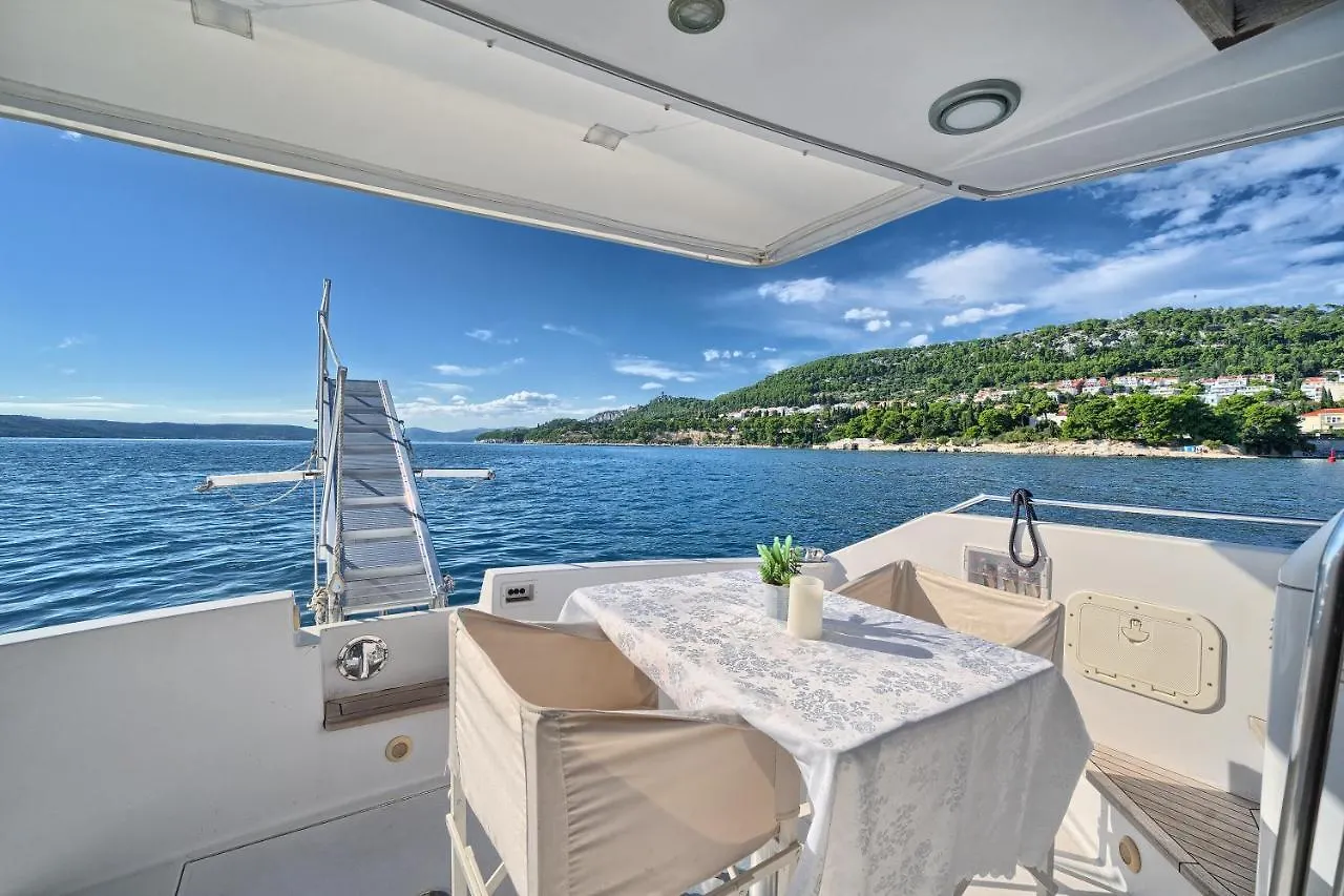 Luxury Yacht - Lex Of The Seas Hotel Split Botel